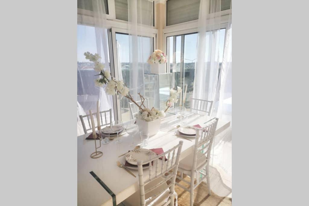 Appartement Penthouse With Sea View & Private Terrace à Guia  Extérieur photo