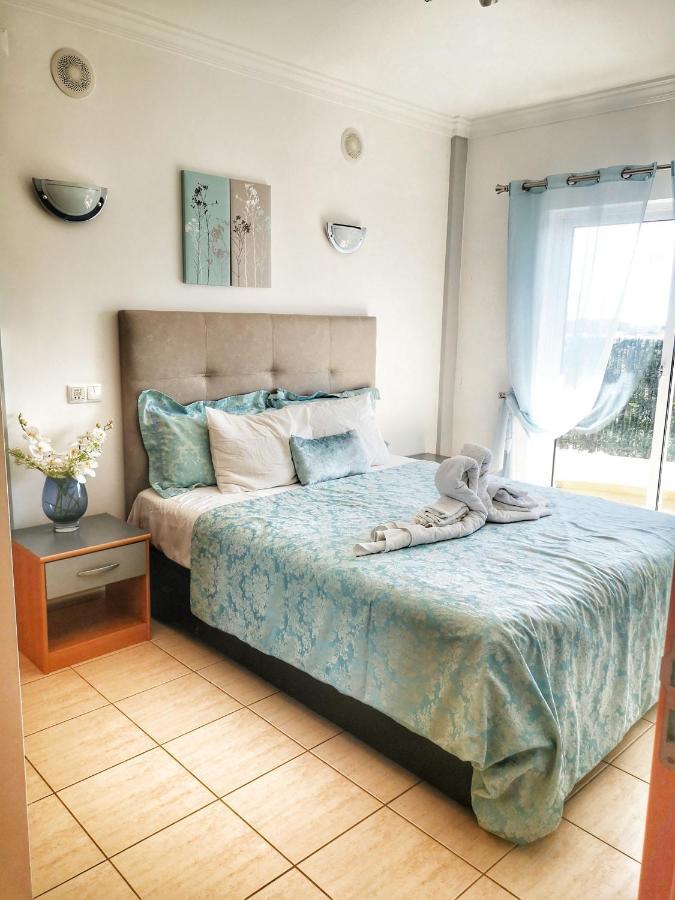 Appartement Penthouse With Sea View & Private Terrace à Guia  Extérieur photo