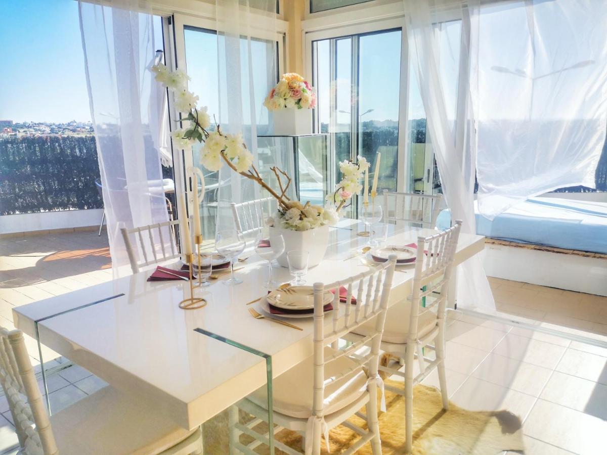 Appartement Penthouse With Sea View & Private Terrace à Guia  Extérieur photo