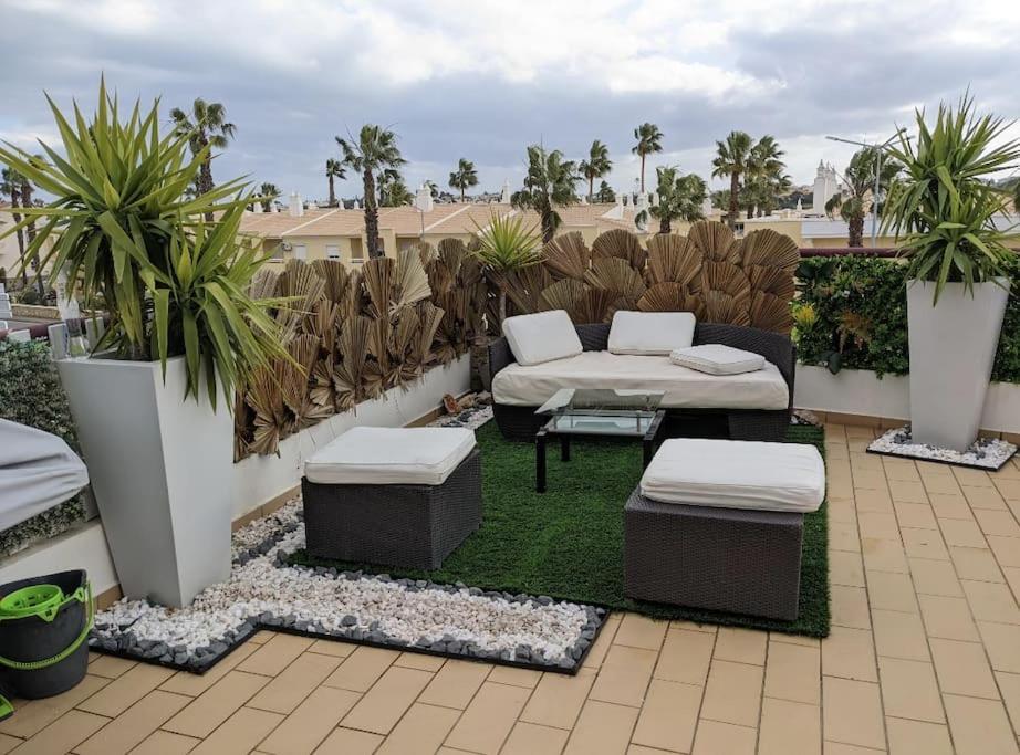 Appartement Penthouse With Sea View & Private Terrace à Guia  Extérieur photo